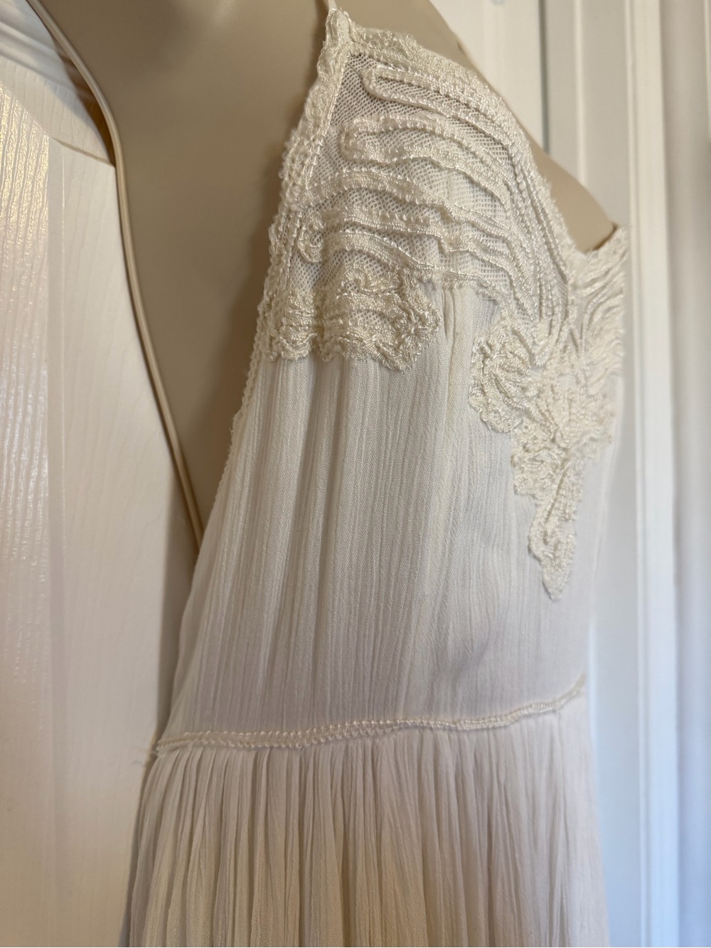 Kimchi Blue White Lace Bodice Maxi Dress - Picture 8 of 11